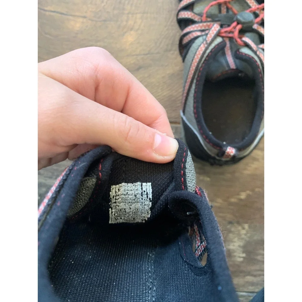 Chaco Outcross Kids Water Shoes Grey Black Red Hybrid Hiking‎ Sneakers Size 3